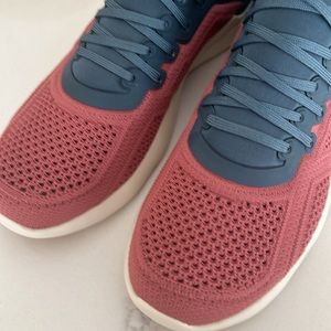 APL Women’s Size 10 New Techloom Tracer in Moonstone/Cedar/Pristine Colors